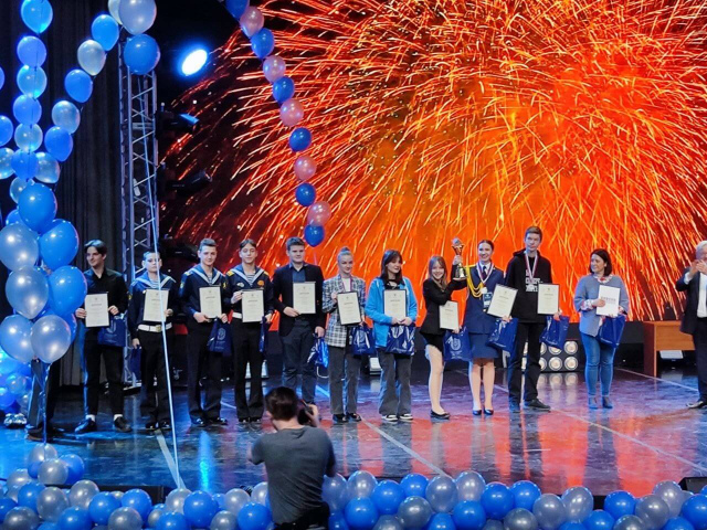 Кванторианцы стали победителями и призерами Международного форума научной молодежи «Шаг в будущее»!