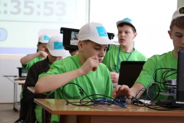 На первом региональном чемпионате JuniorSkills Мурманской области прошел второй соревновательный день