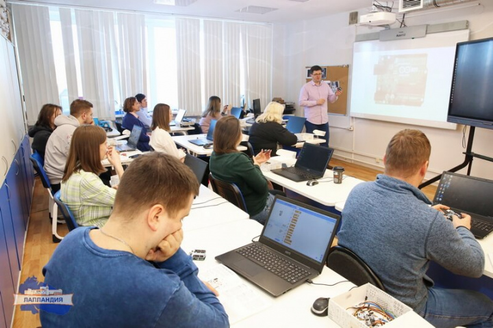 Курс повышения квалификации в детском технопарке «Кванториум»: «Современные направления в области технического творчества детей: робототехника на базе микроконтроллеров»