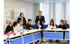 В Центре образования «Лапландия» обсудили будущее системы работы с одаренными детьми и молодежью в регионе
