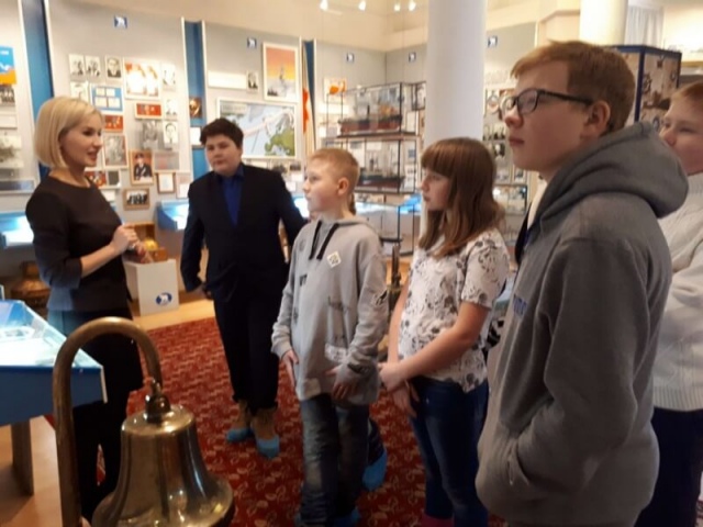 19 января 2018 года учащиеся клуба «Юный полярник» посетили музей истории ОАО «Мурманское морское пароходство»