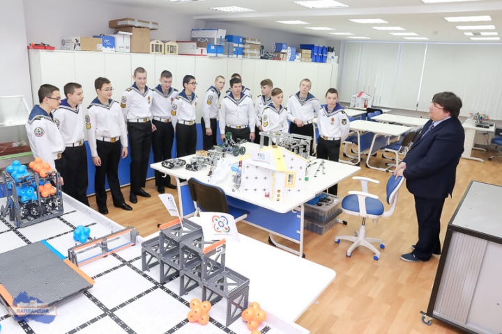 1 февраля состоялась экскурсия по детскому технопарку «Кванториум-51» для кадетов из ЗАТО Североморска