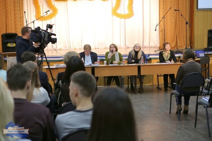 Состоялся семинар, посвященный вопросам организации исследовательской и проектной деятельности обучающихся Мурманской области