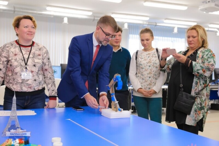 Детский технопарк «Кванториум-51» посетили молодые политики Мурманской области и норвежской губернии Тромс 