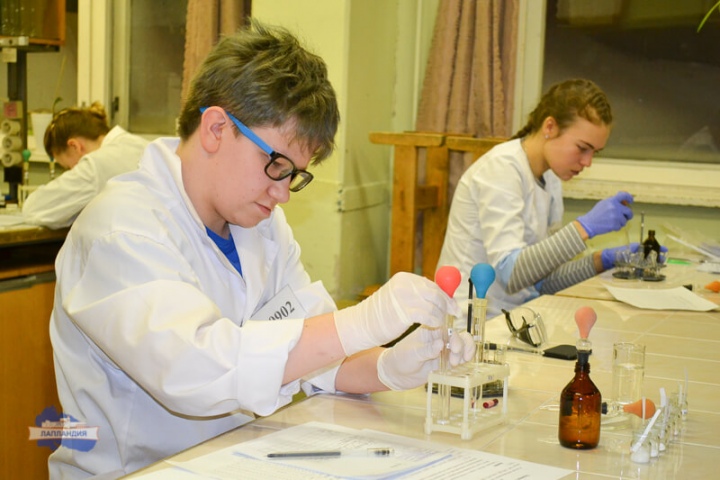 20 юных северян приняли участие в региональном этапе всероссийской олимпиады школьников по химии