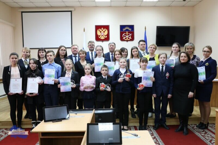 Победителей и призеров  областного конкурса «Медиа-Арктика» наградили в Мурманской областной Думе