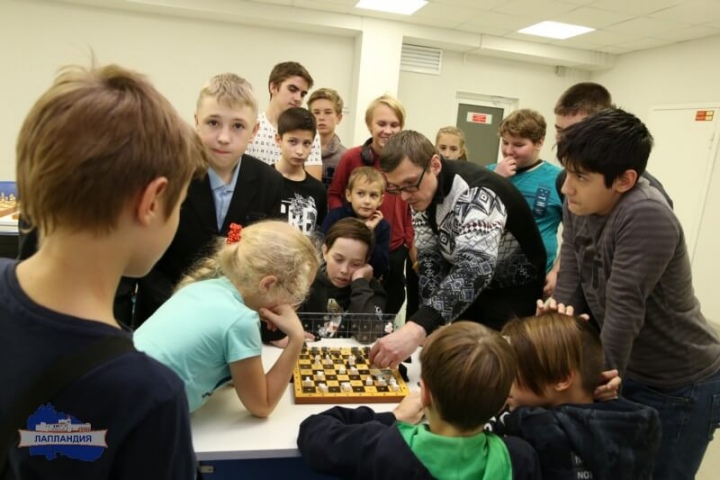 Шахматные игры народов мира: в детском технопарке «Кванториум-51» состоялся мастер-класс