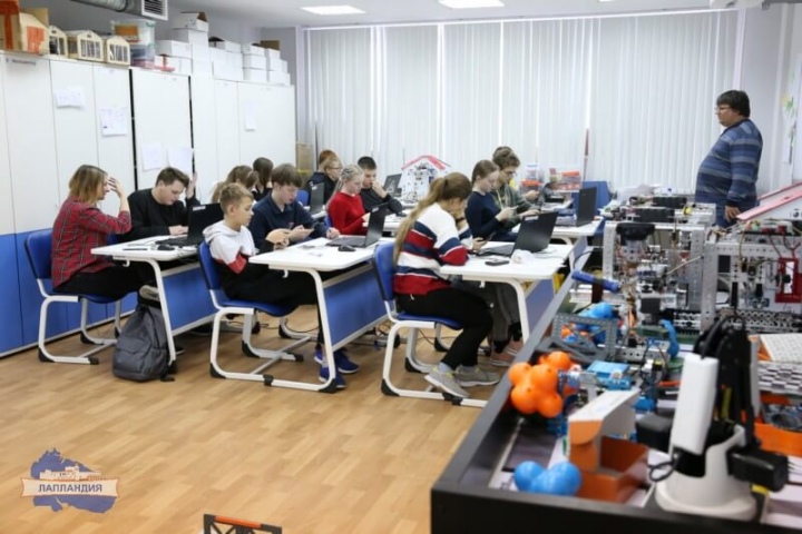 31 октября на базе детского технопарка «Кванториум-51» стартовала первая образовательная сессия очно-заочной школы по стандартам подготовки ЮниорПрофи 