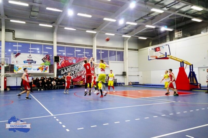 В Кольском районе завершились соревнования по баскетболу среди мужских и женских команд в рамках 56 Спартакиады студентов профессиональных образовательных организаций Мурманской области (1 группа)