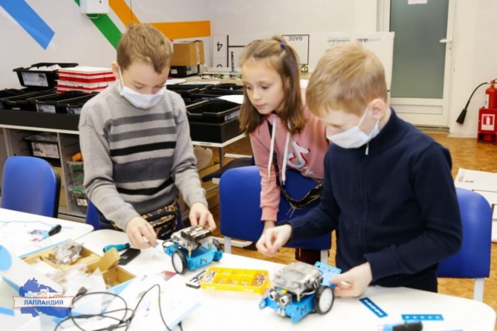 В центре «Лапландия» стартовал новый сезон фестиваля научно-технического творчества «Юные инженеры Арктики»