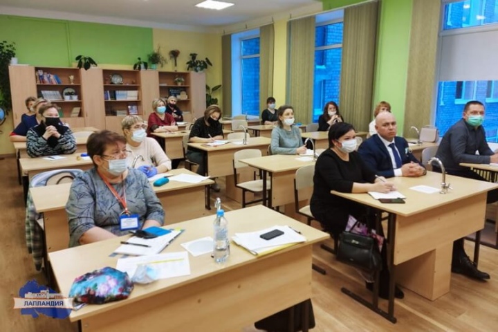Специалисты Регионального модельного центра Мурманской области провели семинар в Ловозерском районе
