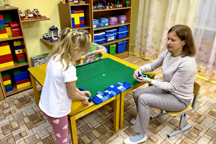 3 конкурсных испытания, 7 опытных педагогов - в ЗАТО Видяево проходит муниципальный этап конкурса