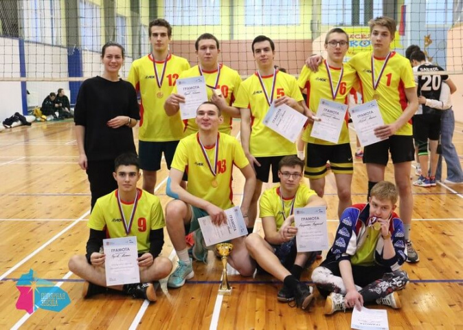 Определены победители и призеры областного турнира «Волейбол Заполярья»
