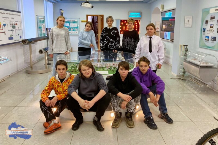 В рамках проекта «Полигон-PRO»: день на производстве» юные полярники из Мурманска и Оленегорска посетили информационный центр Кольской АЭС