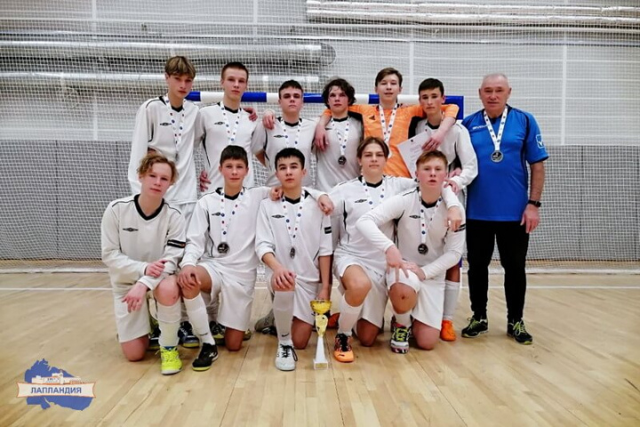Футболисты «Лапландии» заняли II место в первенстве Мурманской области по мини-футболу среди юношей и девушек до 16 лет!