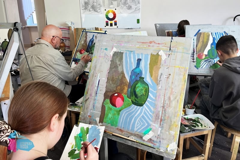 Завершена профильная смена «Художественная композиция: гармония формы и цвета»