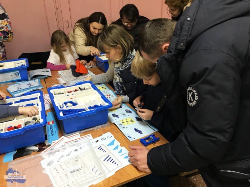В день выборов Президента РФ детский технопарк «Кванториум-51» провёл мастер-классы на избирательных участках в городе Кола и в посёлке Мурмаши