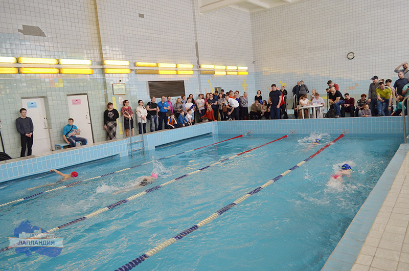В центре «Лапландия» прошли соревнования по плаванию «Весенняя капель»