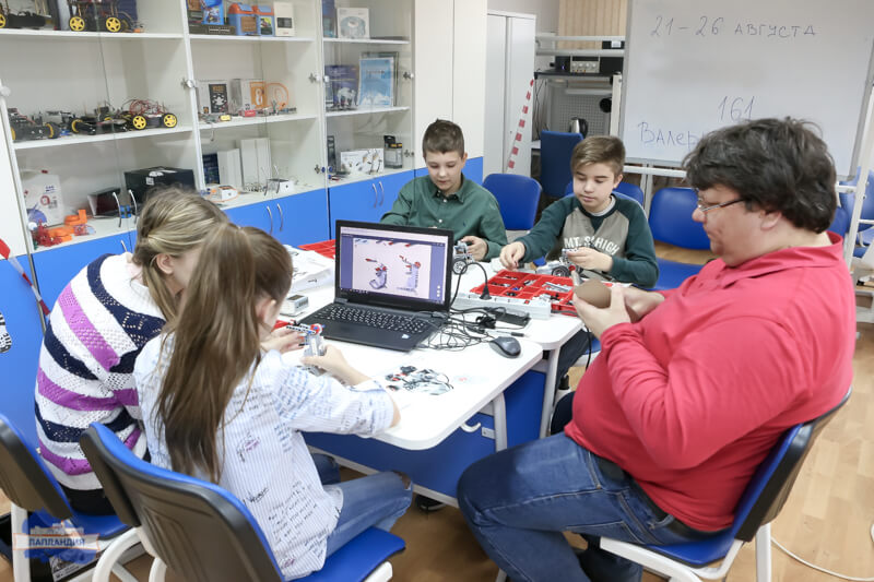 В детском технопарке «Кванториум-51» стартовали инженерные каникулы