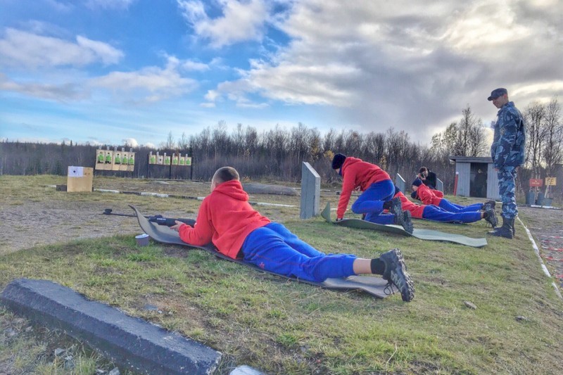 К 100-летию пограничной охраны России в Мурманской области прошла военно-спортивная игра «Зарница» для обучающихся