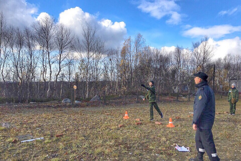 К 100-летию пограничной охраны России в Мурманской области прошла военно-спортивная игра «Зарница» для обучающихся