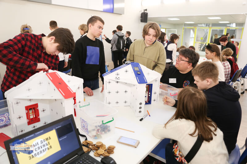 Фестиваль научно-технического творчества «Юные инженеры Арктики» завершил сезон