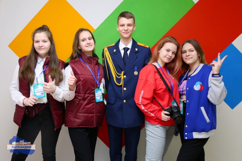 В центре «Лапландия» начала работу областная каникулярная школа «Заполярный Наноград»