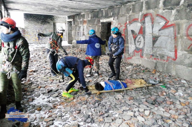 В центре «Лапландия» завершились учебно-тренировочные сборы юных спасателей