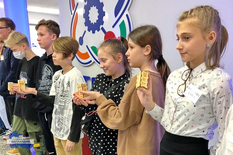 В детском технопарке «Каванторум-51» прошел День научного семейного отдыха «КвантоЛэнд»
