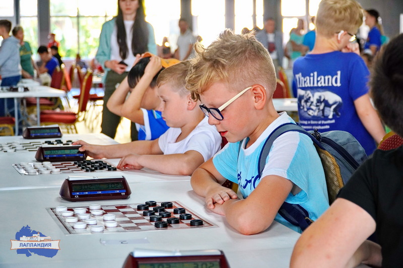 Школьники Апатитов представят Мурманскую область на Всероссийских соревнованиях «Чудо-шашки»