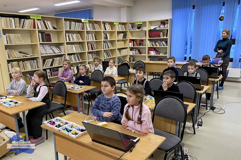 Воспитанники детских садов с.Алакуртти приняли участие в увлекательных мастер-классах от наставников мобильного технопарка «Кванториум»!